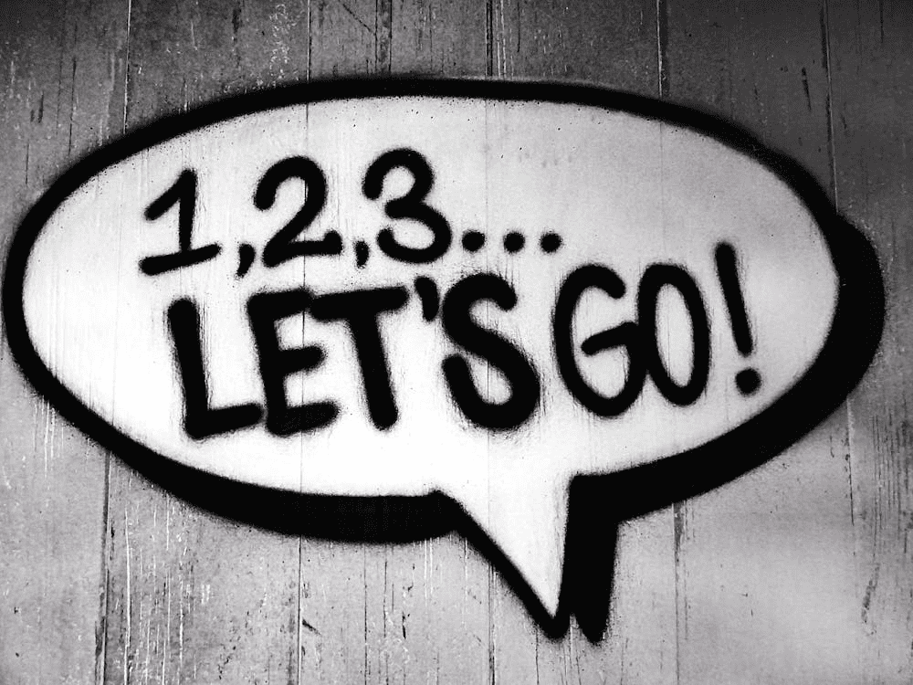 A chat bubble with the text "1,2,3... LET'S GO!"